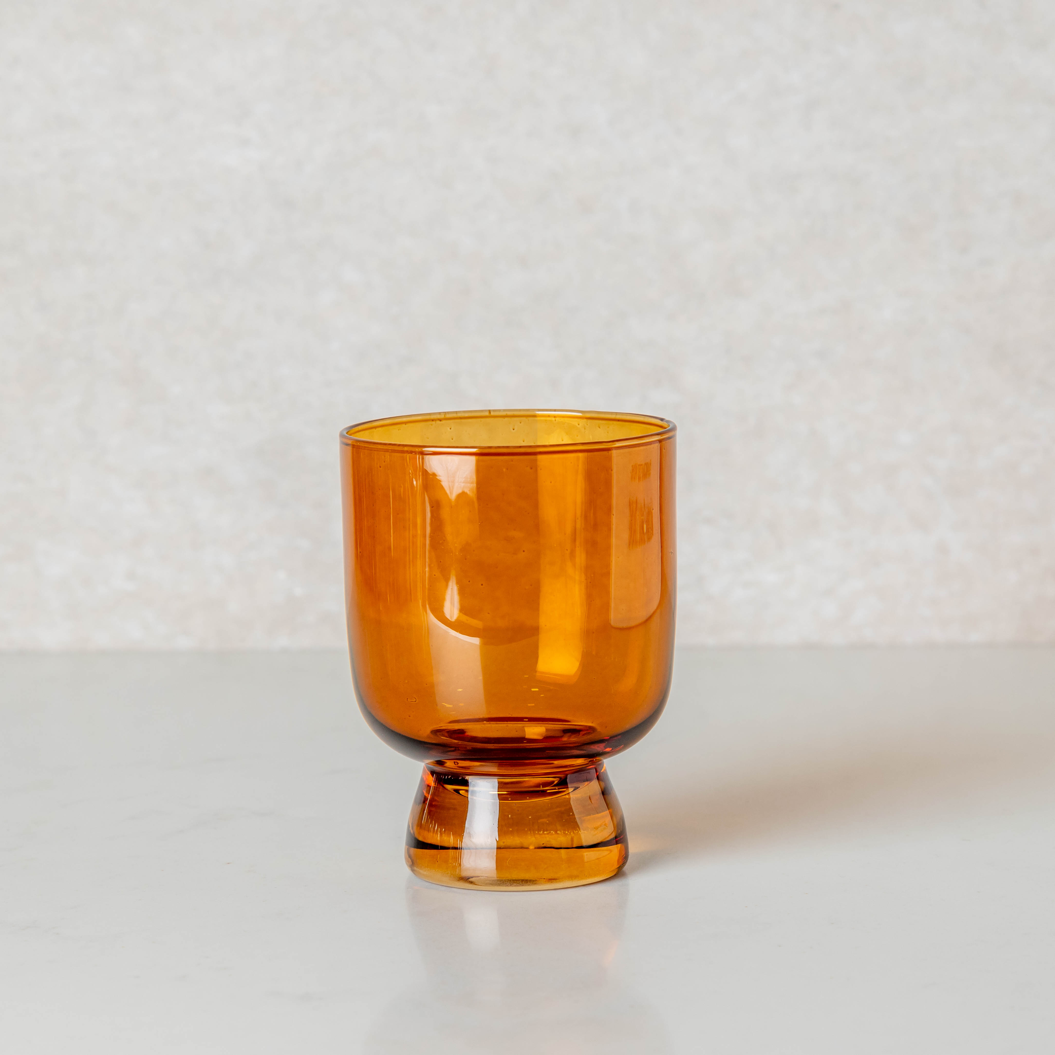 https://shop.coopershawkwinery.com/images/product/P/SHERIDAN%20AMBER%20STEMLESS%20GLASS.jpg