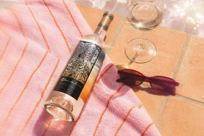 Blanc de Noirs Wine