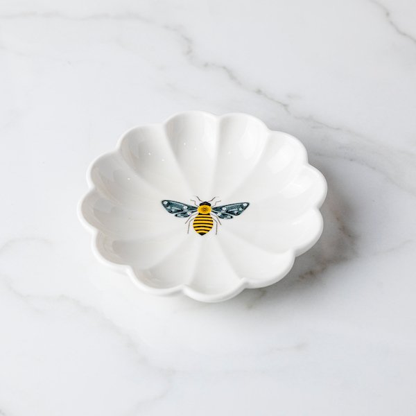 Scalloped Bee Appetizer Plate